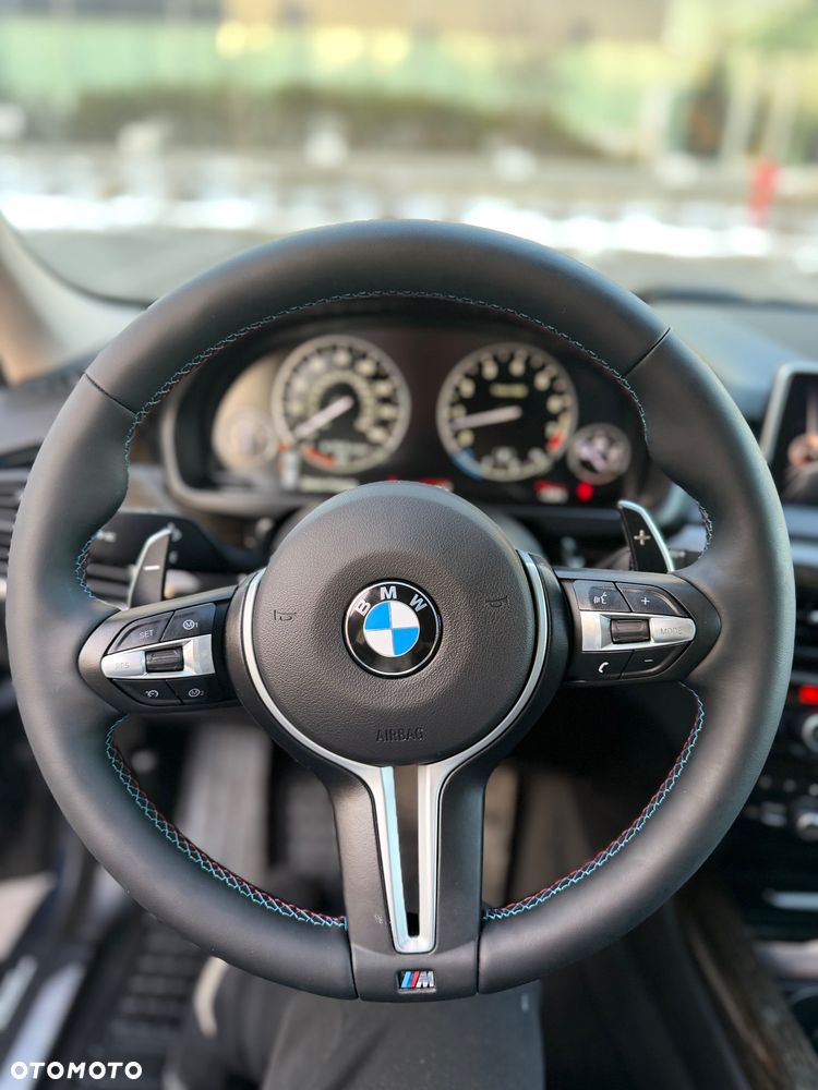 BMW X5 xDrive35i - 24