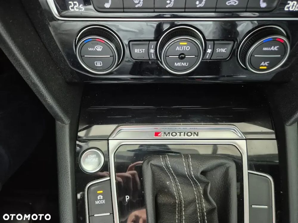 Volkswagen Arteon 2.0 TSI 4Motion R-Line DSG - 25