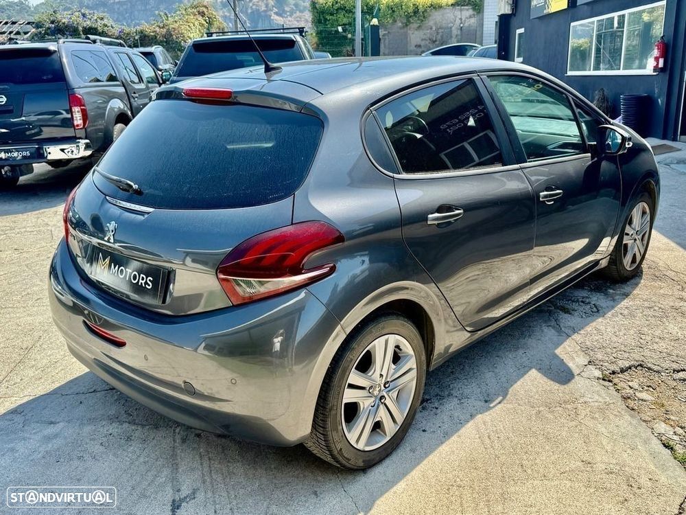 Peugeot 208 1.2 PureTech Style - 3