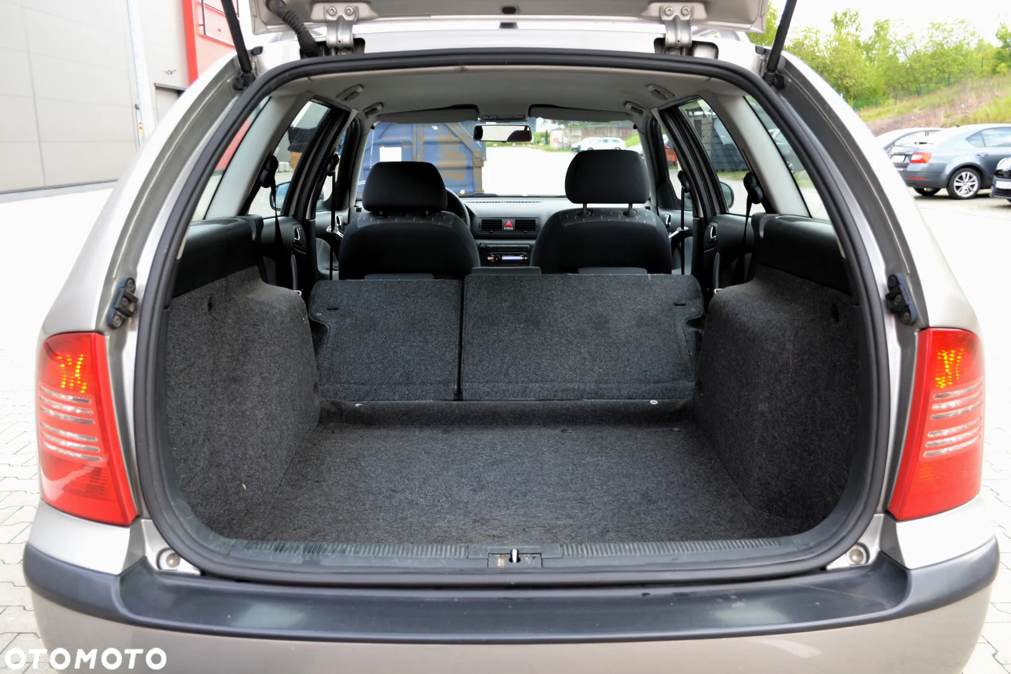 Skoda Octavia 1.6 Tour Plus Ice - 31