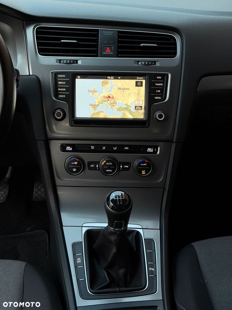 Volkswagen Golf 1.6 TDI BlueMotion Trendline - 13