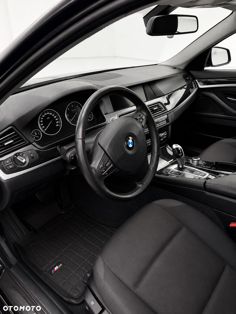 BMW Seria 5 520d - 5