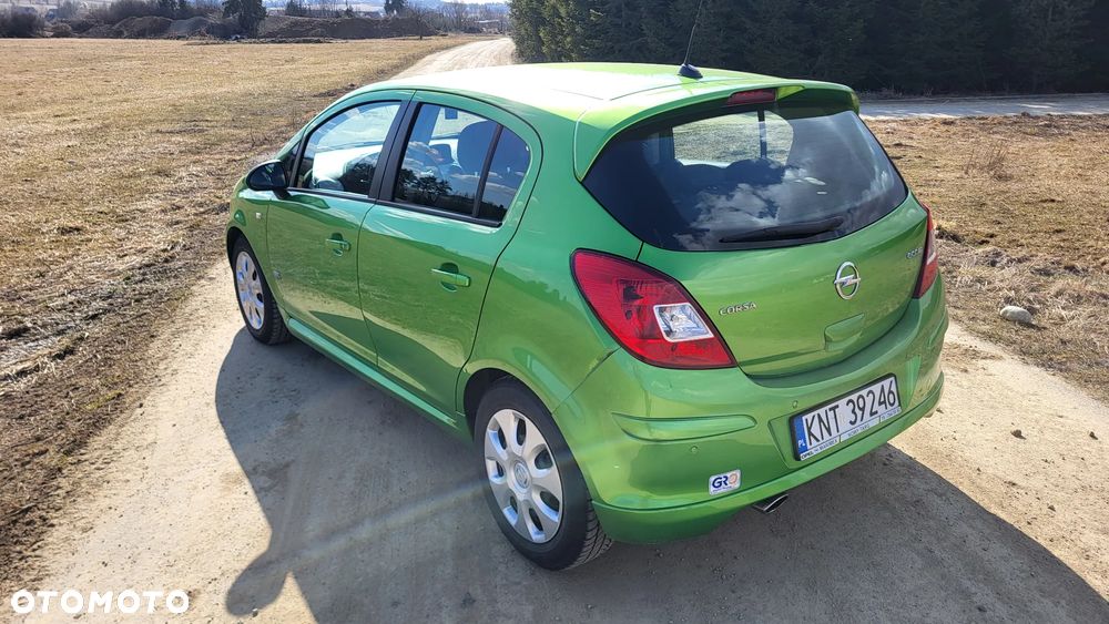 Opel Corsa 1.2 16V Edition / Active - 6