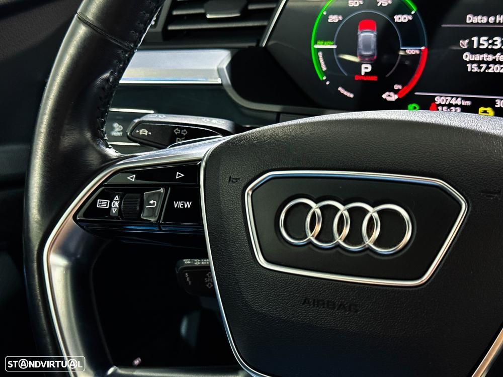Audi e-tron 50 quattro S line - 39