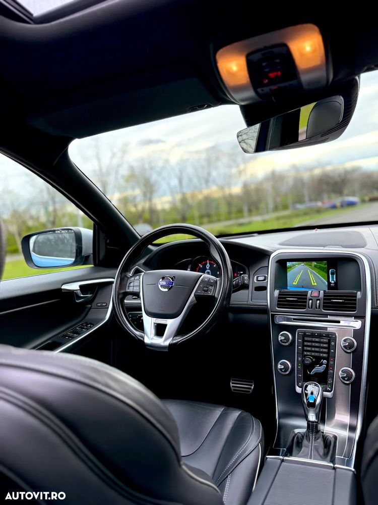 Volvo XC 60 D5 AWD Geartronic Summum - 22