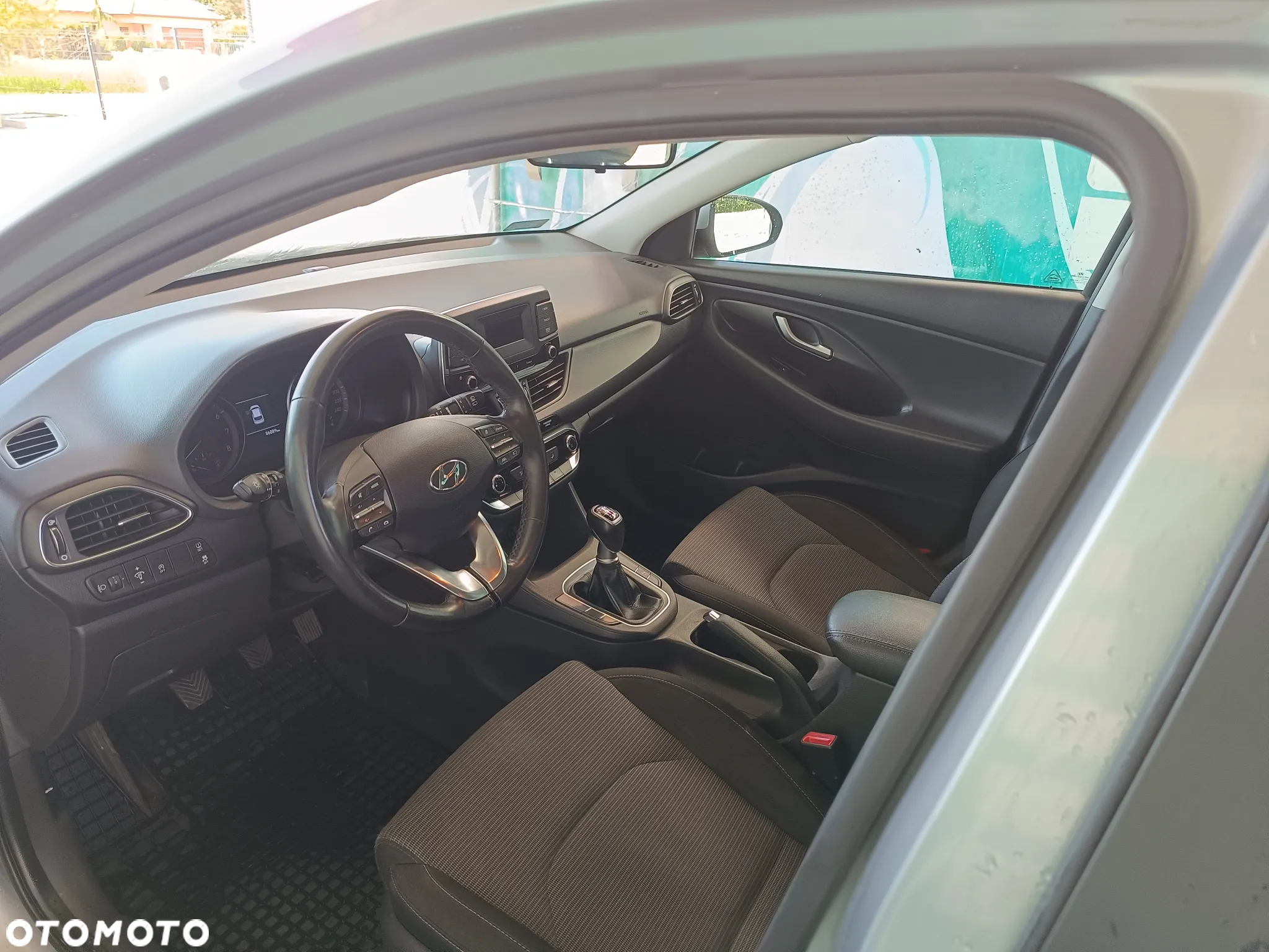 Hyundai i30 1.5 DPI Classic + - 23