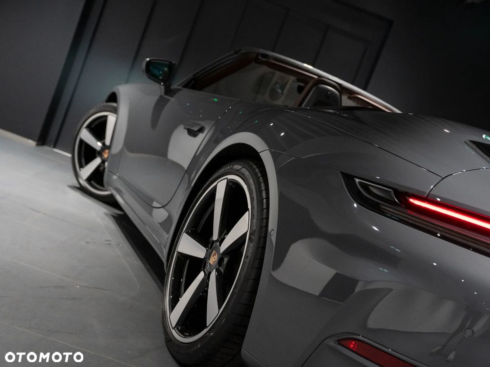 Porsche 911 - 16