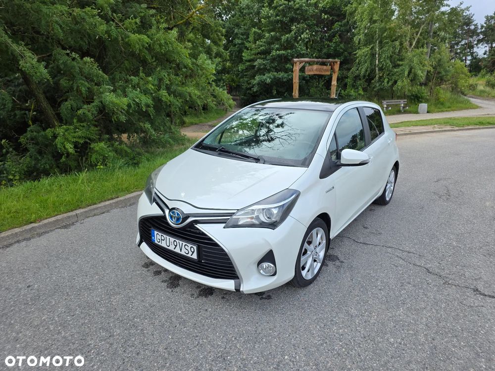Toyota Yaris Hybrid 100 Sol - 2