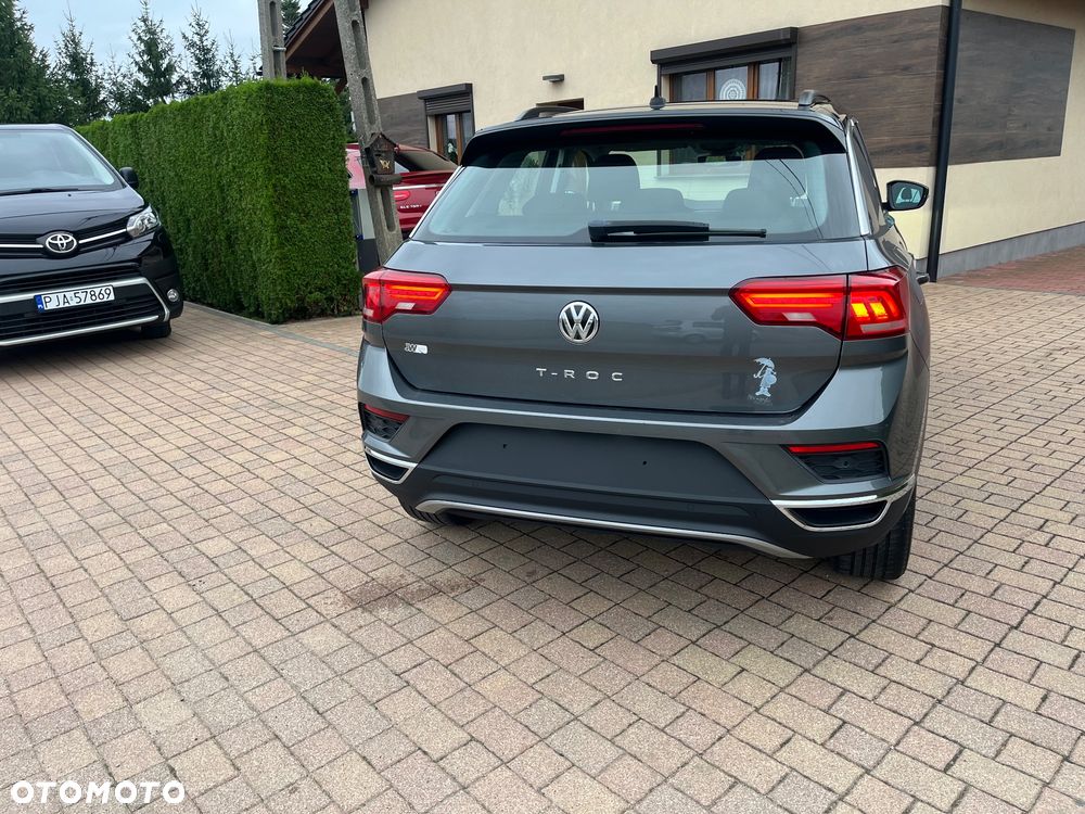 Volkswagen T-Roc - 11