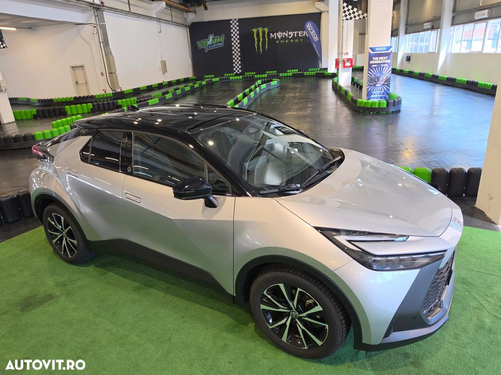 Toyota C-HR 1.8 Hybrid Team Deutschland - 13