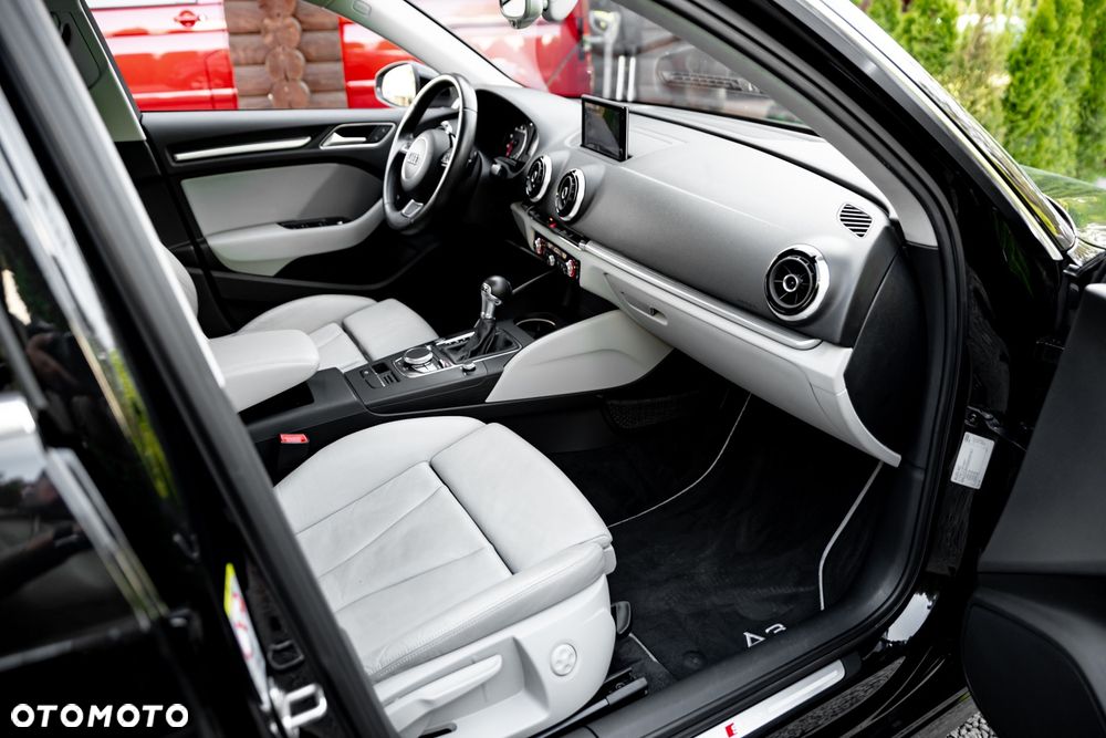 Audi A3 Sportback 1.8 TFSI S tronic S line Sportpaket - 22