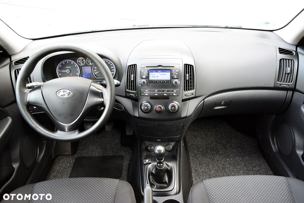 Hyundai i30 1.4 Intro Edition - 16