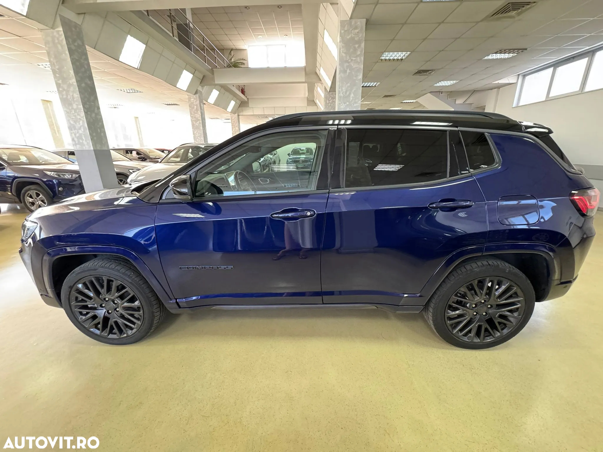 Jeep Compass 1.3 T4 4xe PLUG-IN HYBRID Automatik S - 11