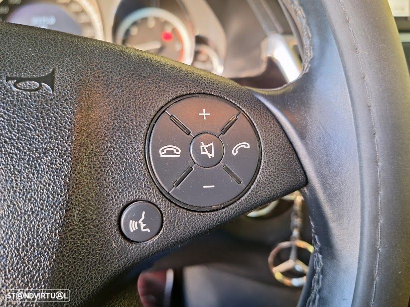 Mercedes-Benz E 250 BlueTEC Avantgarde - 16