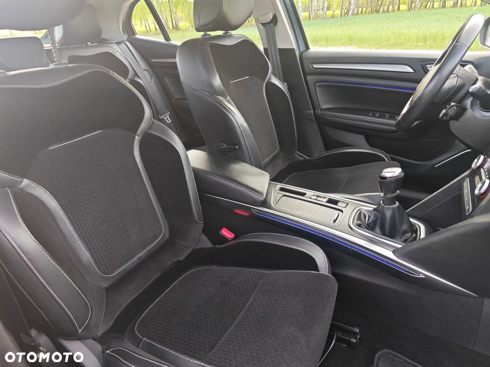 Renault Megane 1.2 16V TCe Energy Bose - 10