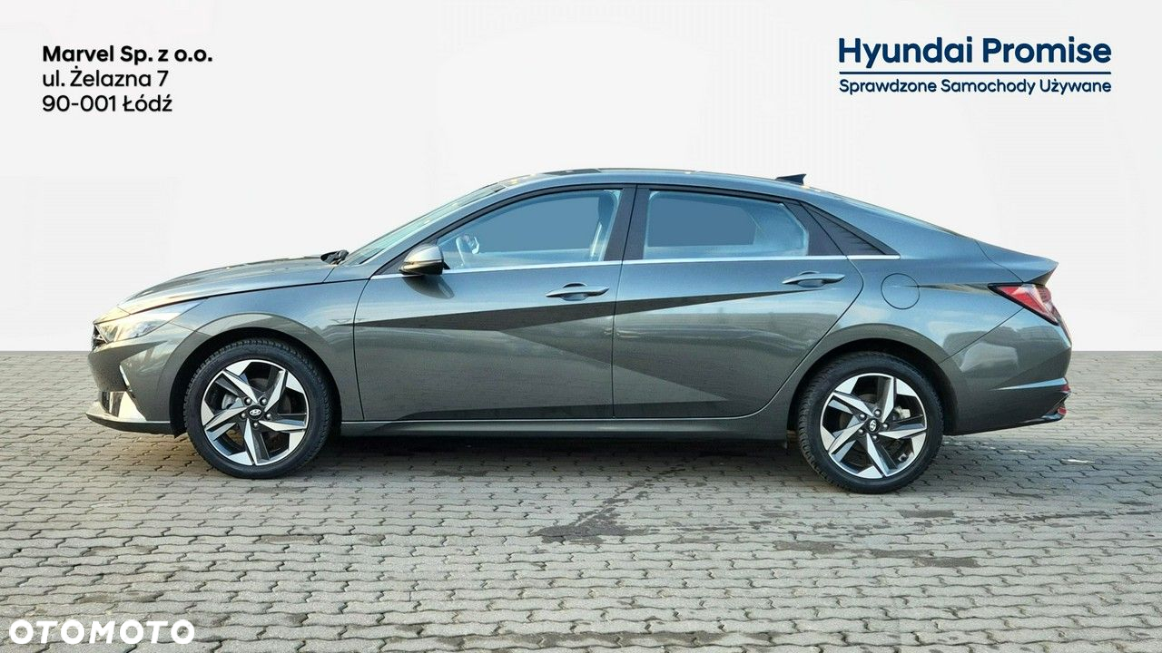 Hyundai Elantra - 2