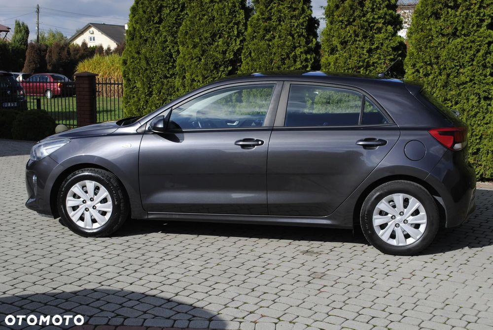 Kia Rio - 4