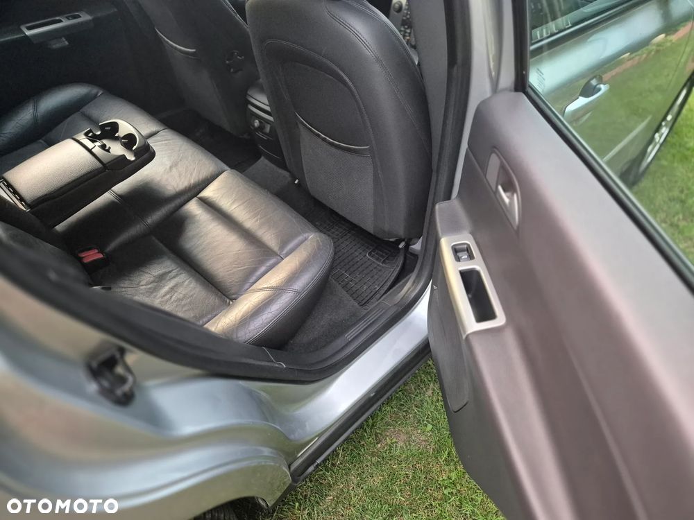 Volvo V50 2.0D Momentum - 29