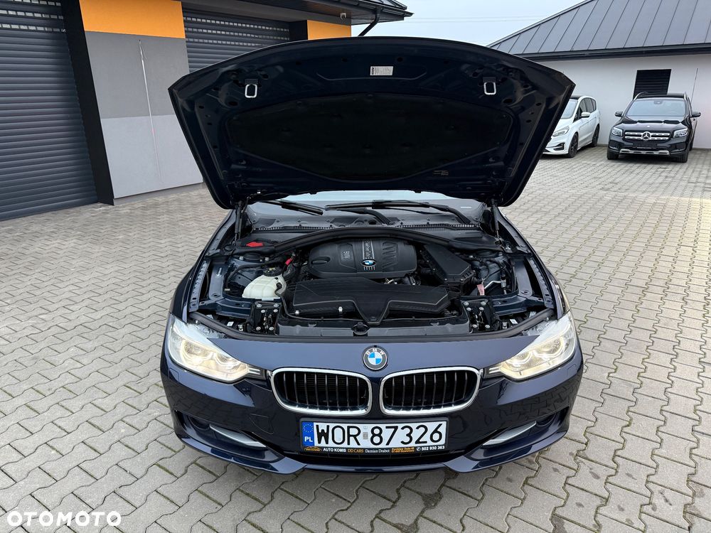 BMW Seria 3 320d DPF Edition Sport - 13