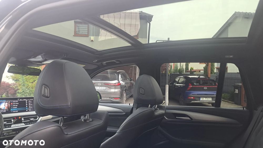 BMW iX3 - 14