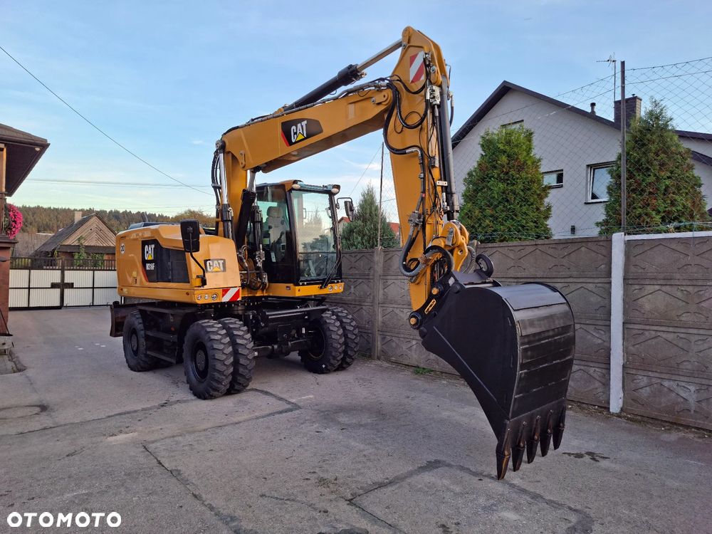 Caterpillar CAT M 318 F - 12