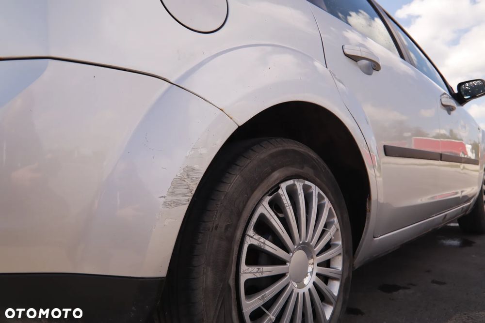 Ford Focus 1.6 Trend - 21