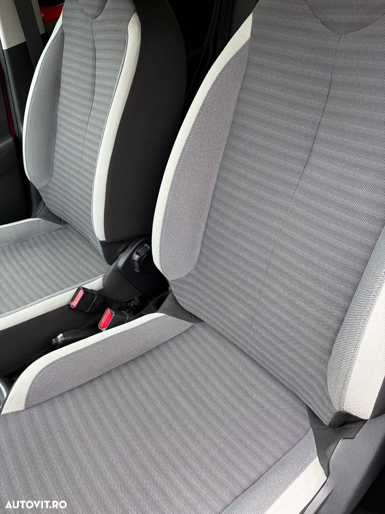 Toyota Aygo 1.0 VVY-I 5 usi X-play - 17