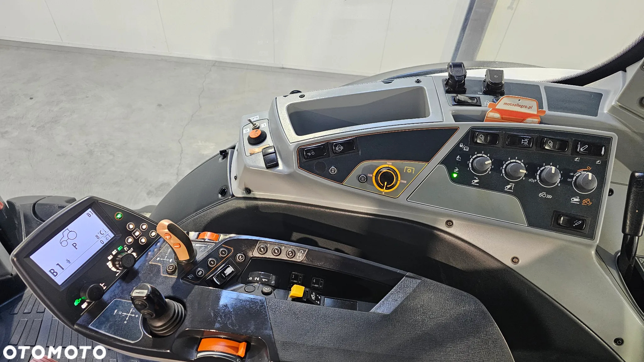 Valtra T 154 Active Biała Perła T174 Versu pod GPS N154 Versu - 5
