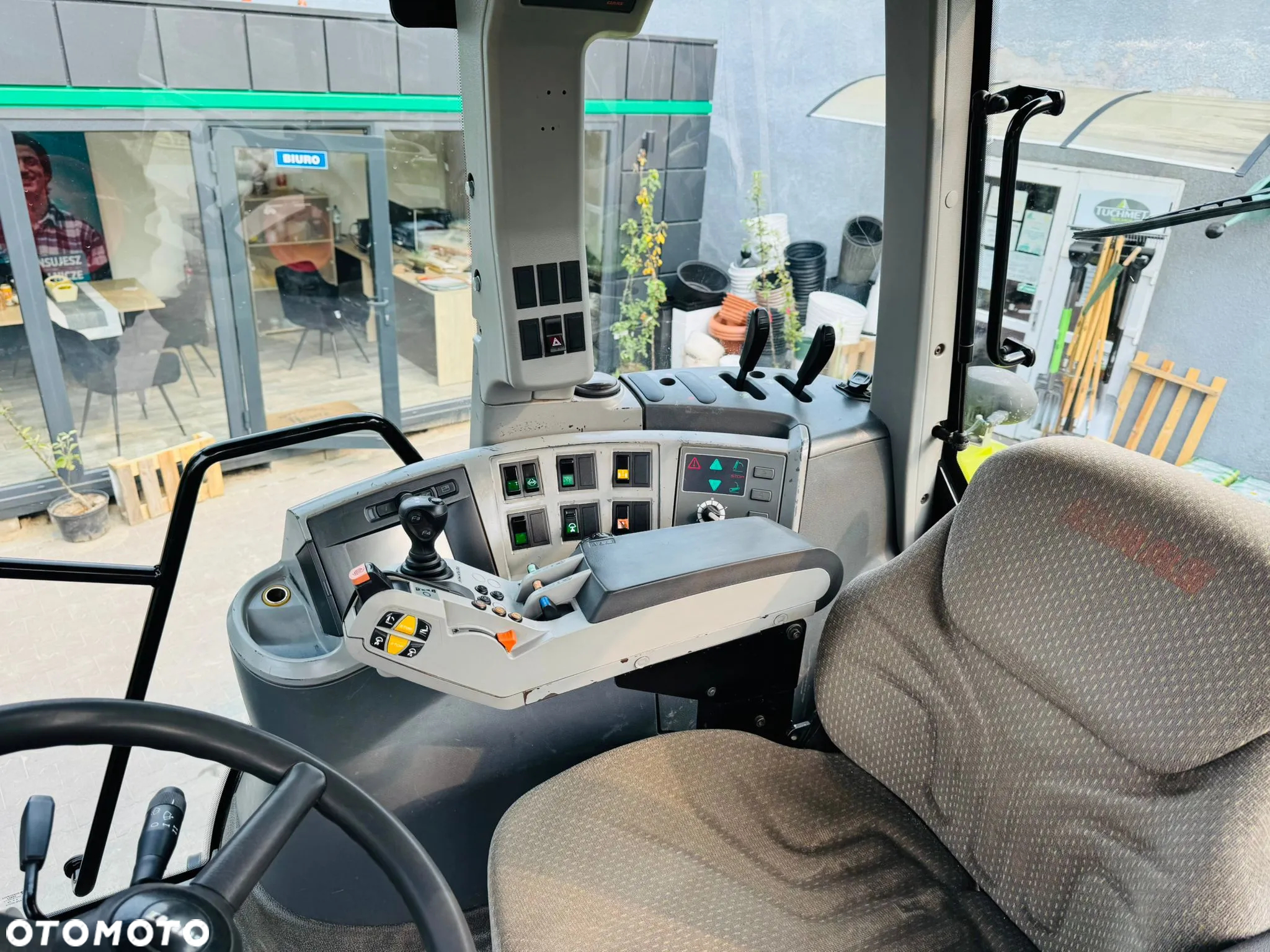 Claas Axion 850 CEBIS - 11