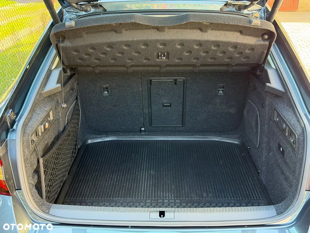 Skoda Superb 2.0 TDI L&K DSG - 29