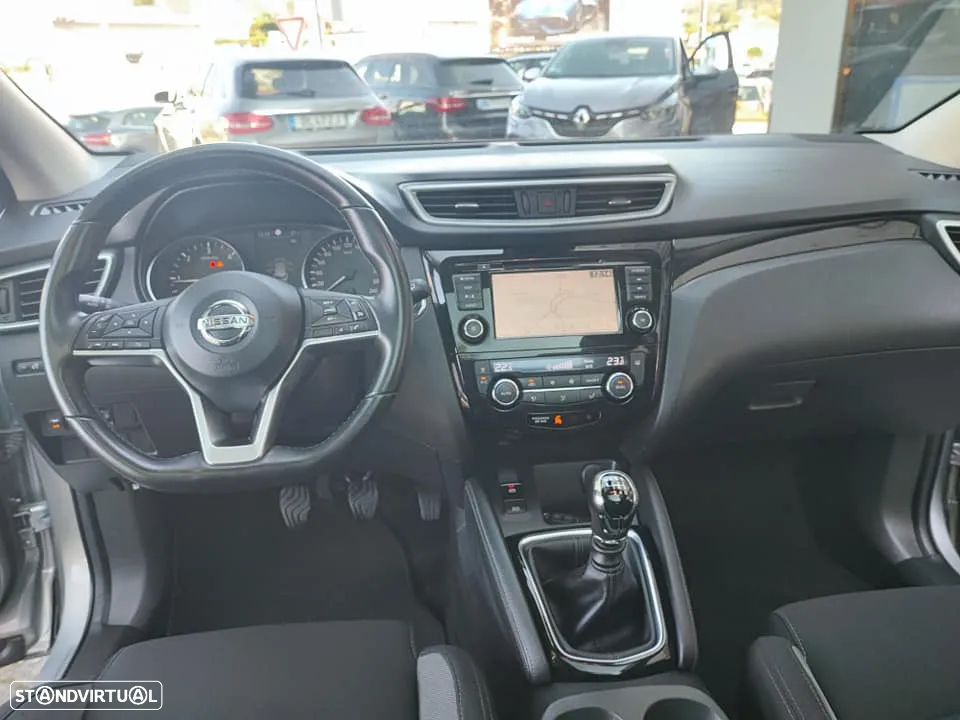 Nissan Qashqai 1.5 dCi N-Connecta J18+Led - 20
