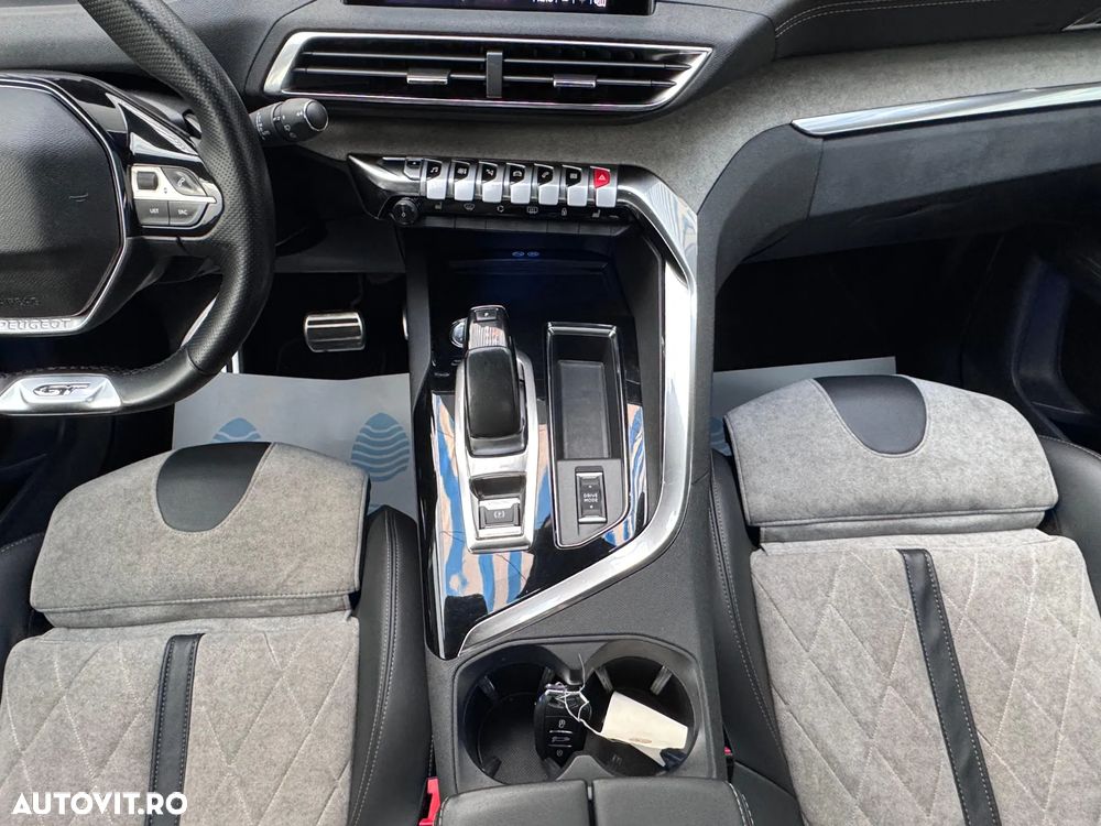 Peugeot 3008 225 e-EAT8 GT - 19