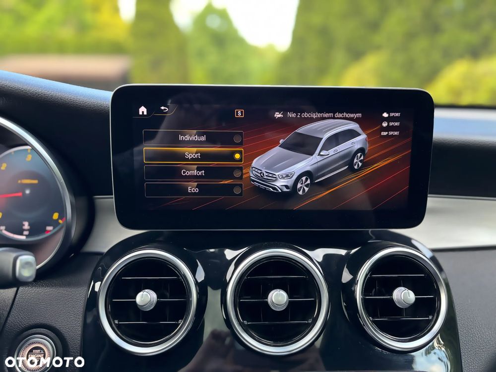 Mercedes-Benz GLC 220 d 4Matic 9G-TRONIC AMG Line - 34