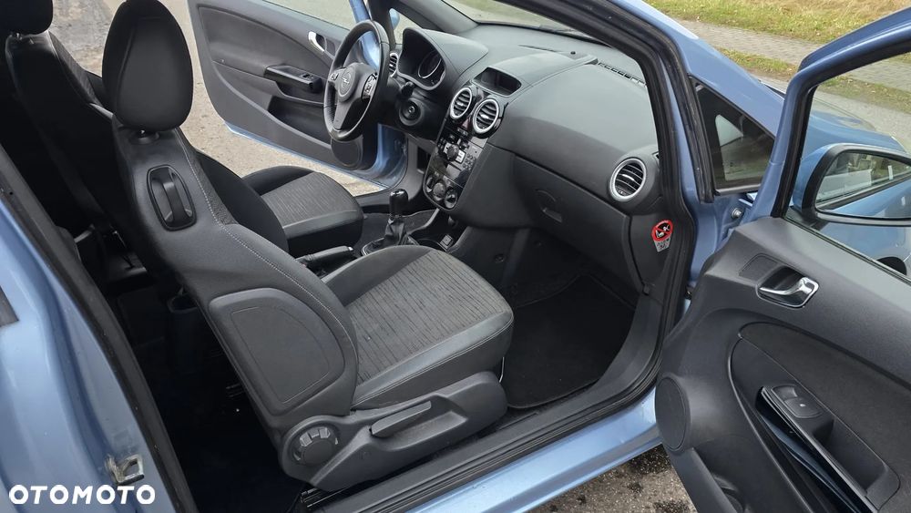 Opel Corsa 1.4 16V Energy - 21