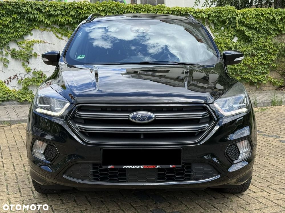 Ford Kuga 1.5 EcoBoost 2x4 ST-Line - 11