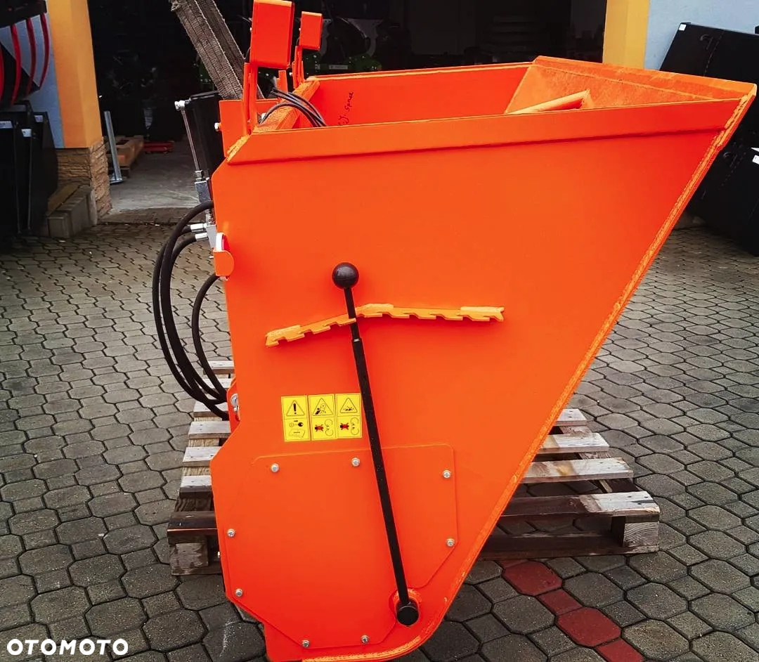 Piaskarka, posypywarka samozaładowcza PS-200 POMAROL - 3