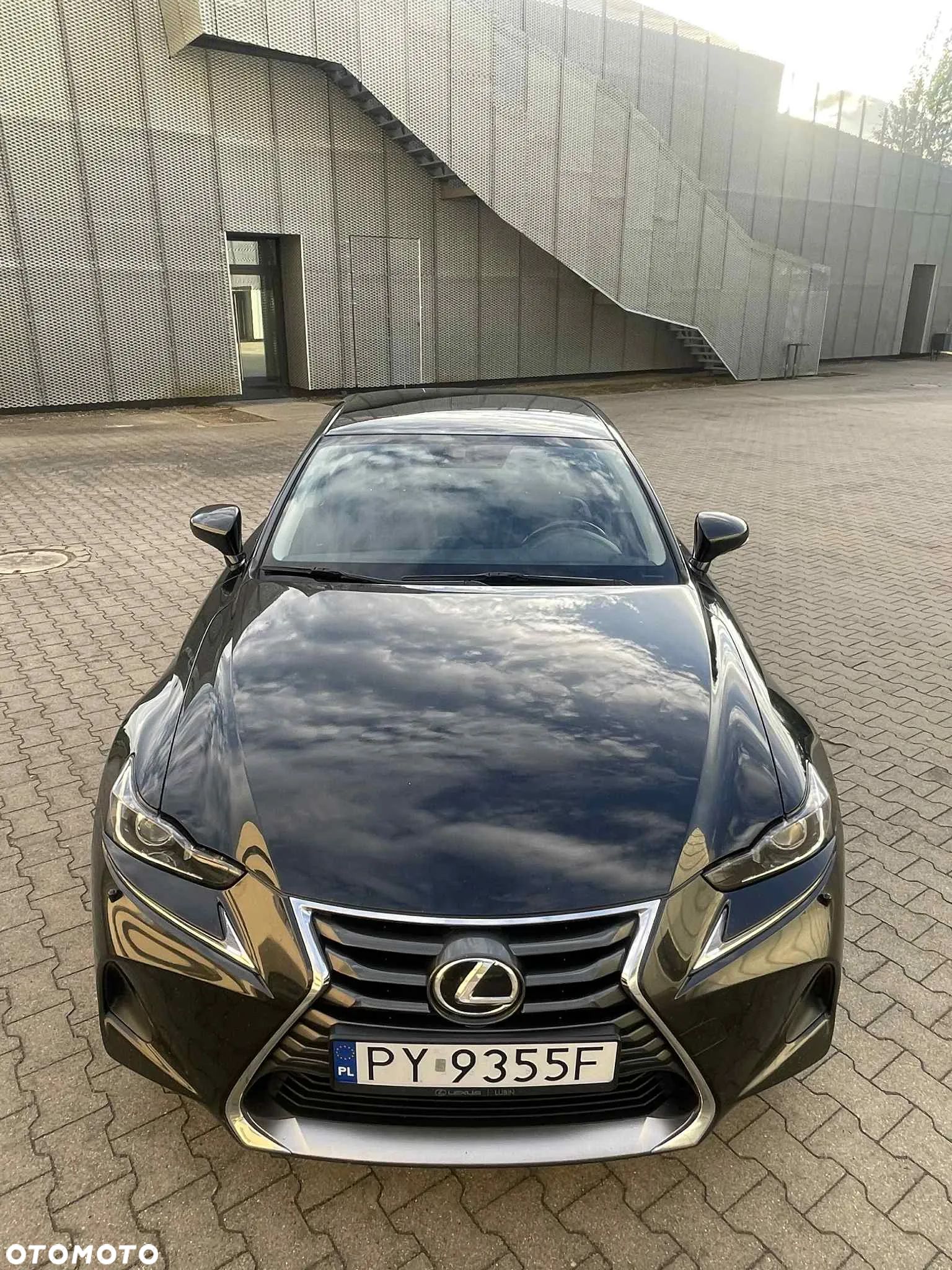 Lexus IS - 1