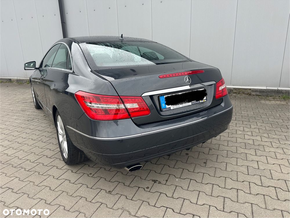 Mercedes-Benz Klasa E 250 CDI DPF BlueEFFICIENCY Automatik Avantgarde - 9