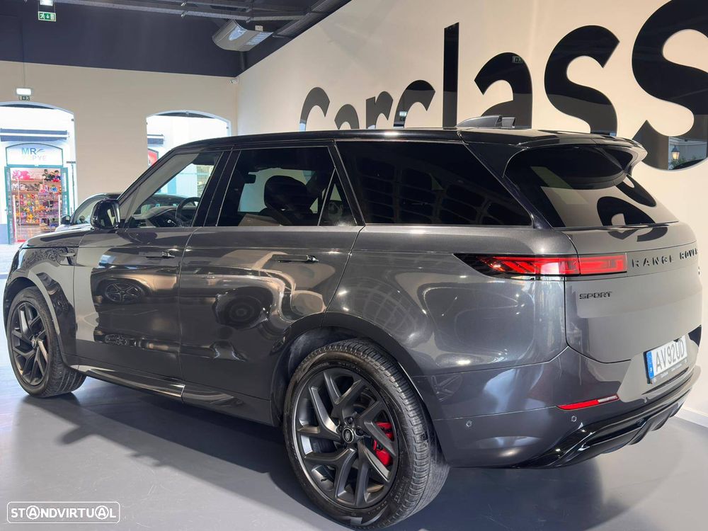 Land Rover Range Rover Sport 3.0 D300 Dynamic SE - 9