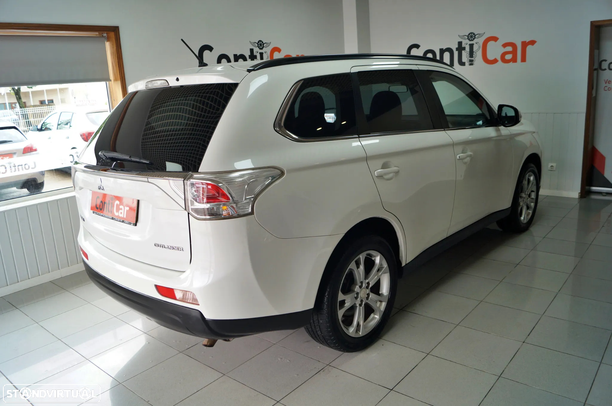 Mitsubishi Outlander - 4