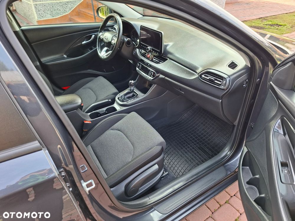 Hyundai i30 1.0 T-GDI DCT Connect & Go - 9