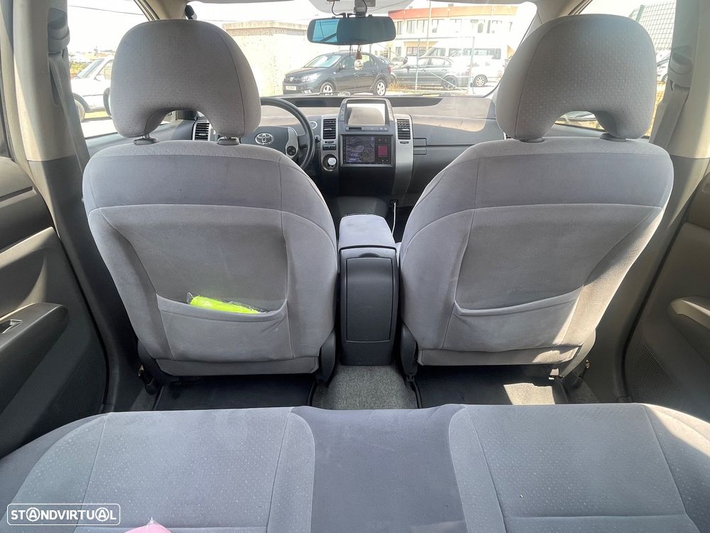 Toyota Prius 1.5 VVT-i Híbrido - 8