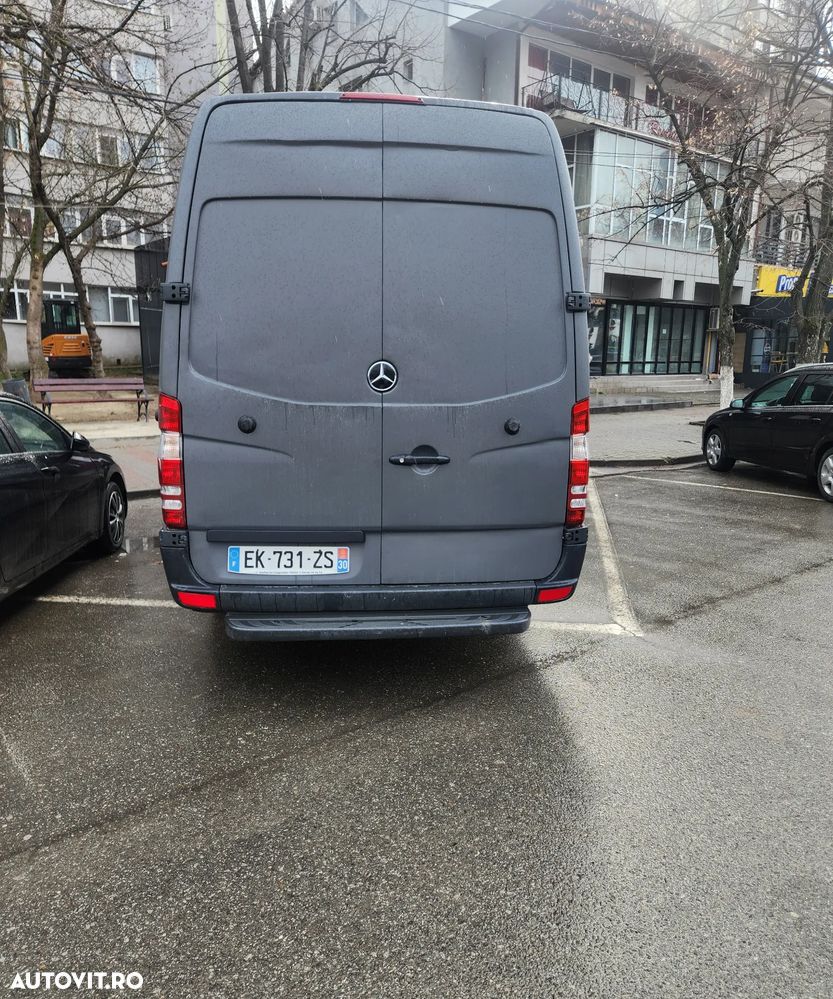 Mercedes-Benz Sprinter - 5