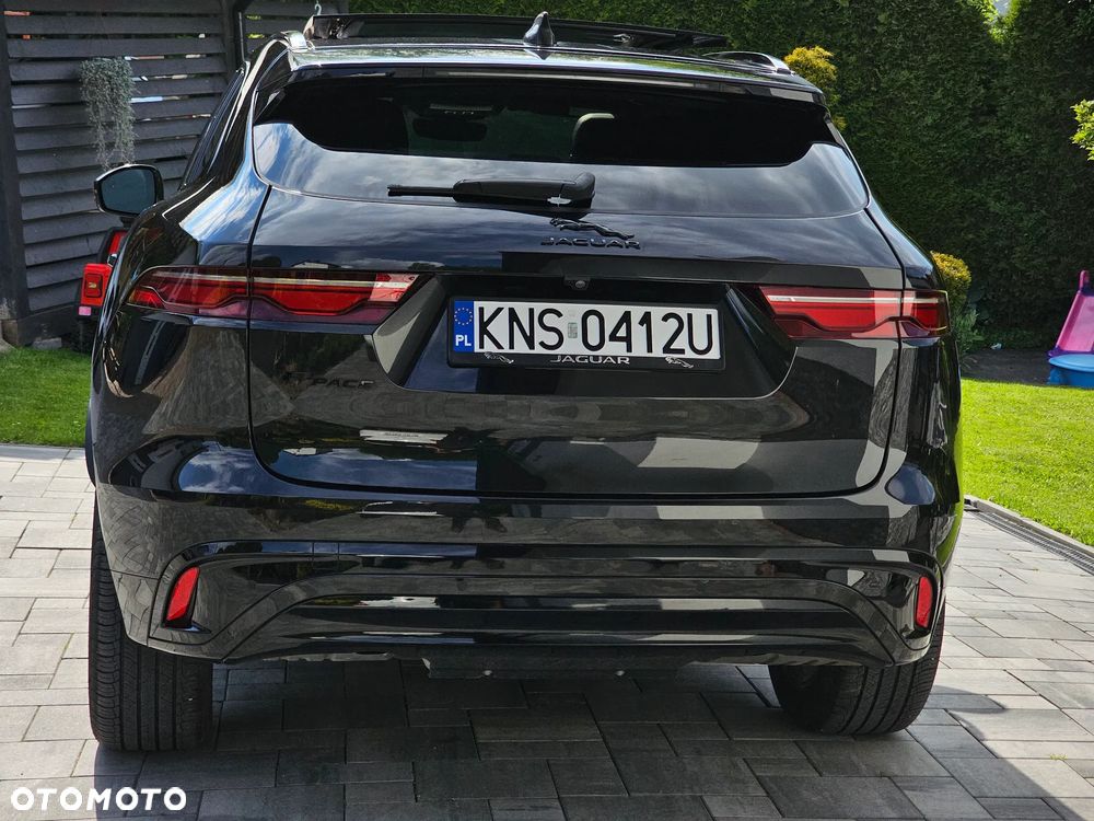 Jaguar F-Pace P250 AWD R-Dynamic S - 16