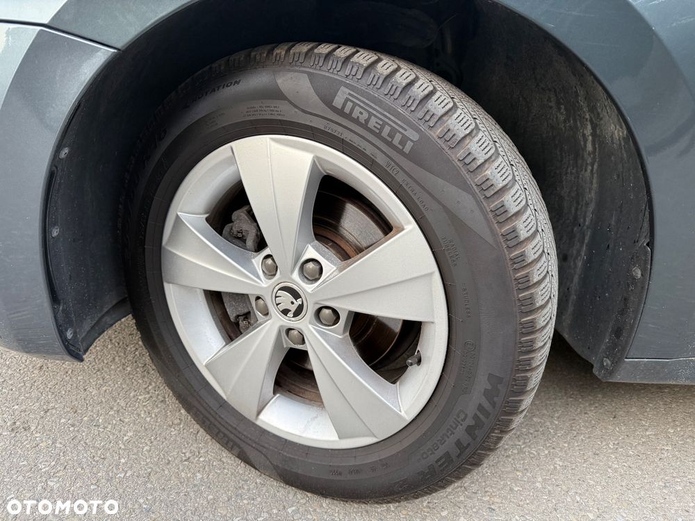 Skoda Octavia 2.0 TDI DSG Sportline - 6