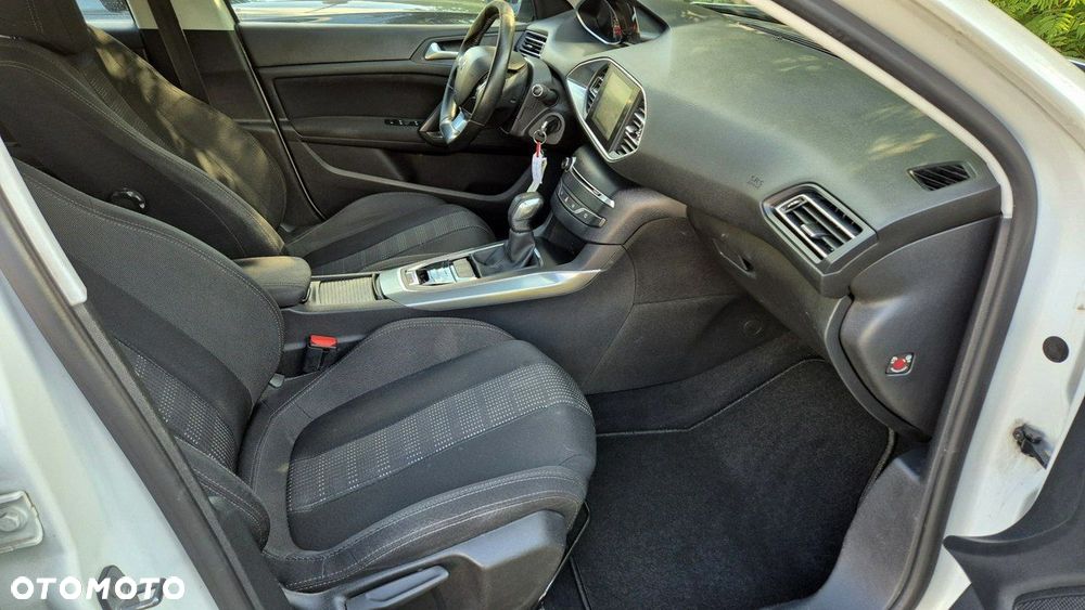 Peugeot 308 BlueHDi FAP 150 EAT6 Stop & Start Allure - 13