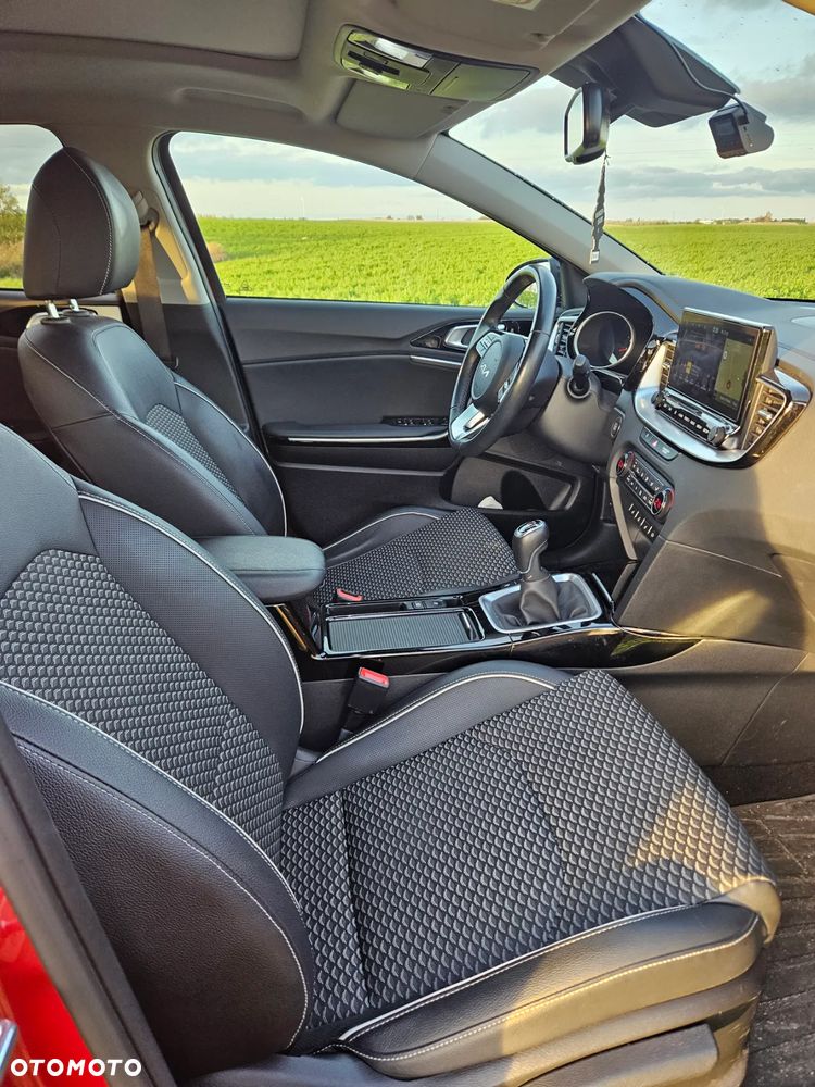 Kia XCeed 1.5 T-GDI Business Line - 8