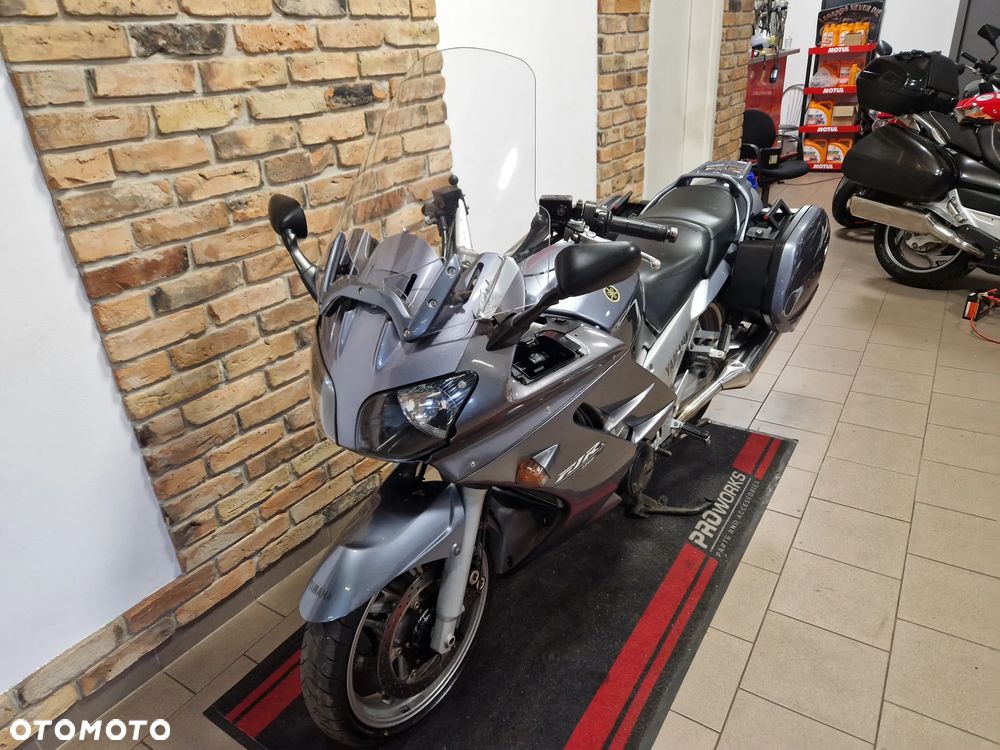 Yamaha FJR - 4