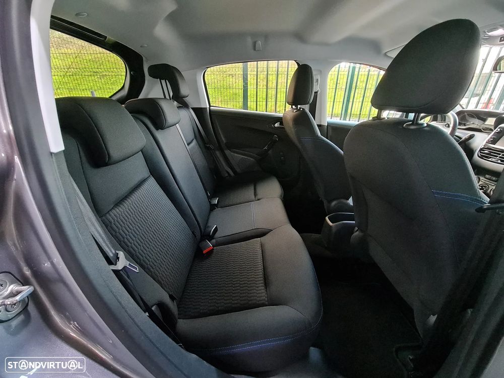 Peugeot 208 1.2 PureTech Signature - 15