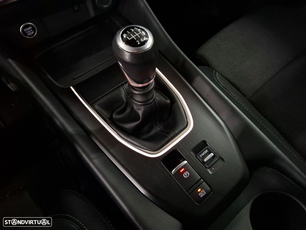 Nissan Qashqai 1.3 DIG-T N-Connecta LED+TT+SKY - 17